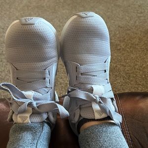 Adidas Edge Lux sneakers, 6.5 EUC